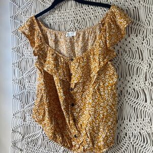 Becaal Daisy Floral Ruffled Off-Shoulder Top | Size Medium